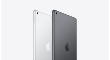 De twee iPad 10,2-inch kleuren schuin naast elkaar