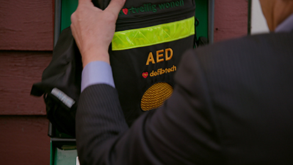 Slimme Automatische Externe Defibrillator (AED)-kasten