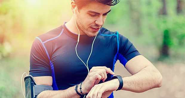 Met de Nokia Steel smartwatch houd je eenvoudig je voortgang bij als je hardloopt Met de Nokia Steel smartwatch houd je eenvoudig je voortgang bij als je hardloopt